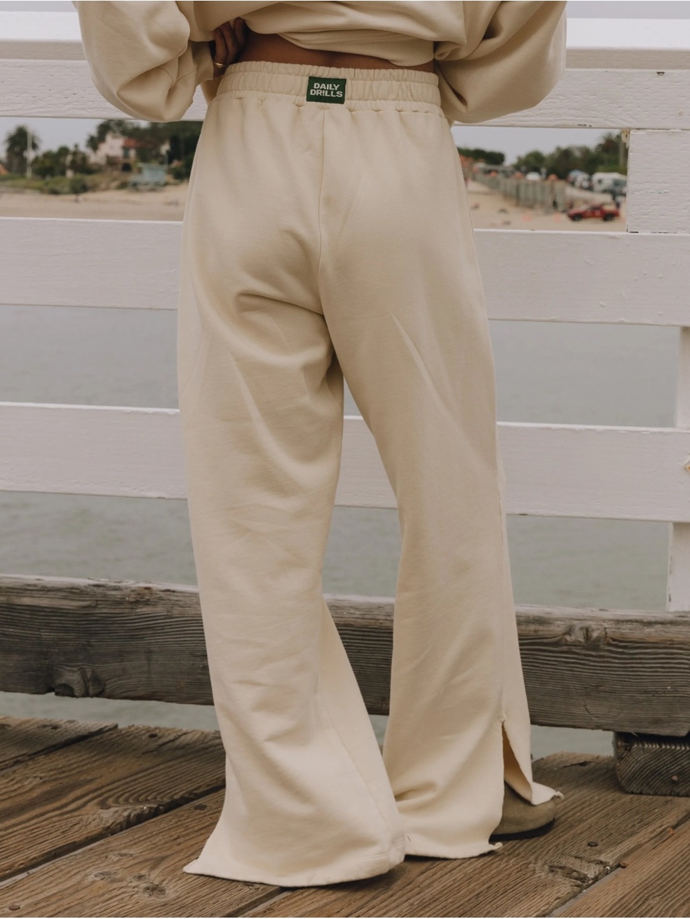 Daily Drills Wide-Leg Split Seam Lounge M/L Pants in Sand